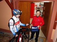 Medaile  Cestou ve Zruči jsme se stavěli u Martina Baumruka který pro nás vyrobil nádherné medaile na Radoušovo Bloudění. : Medaile