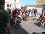 Tlumič při výjezdu z náměstí - střední trasa